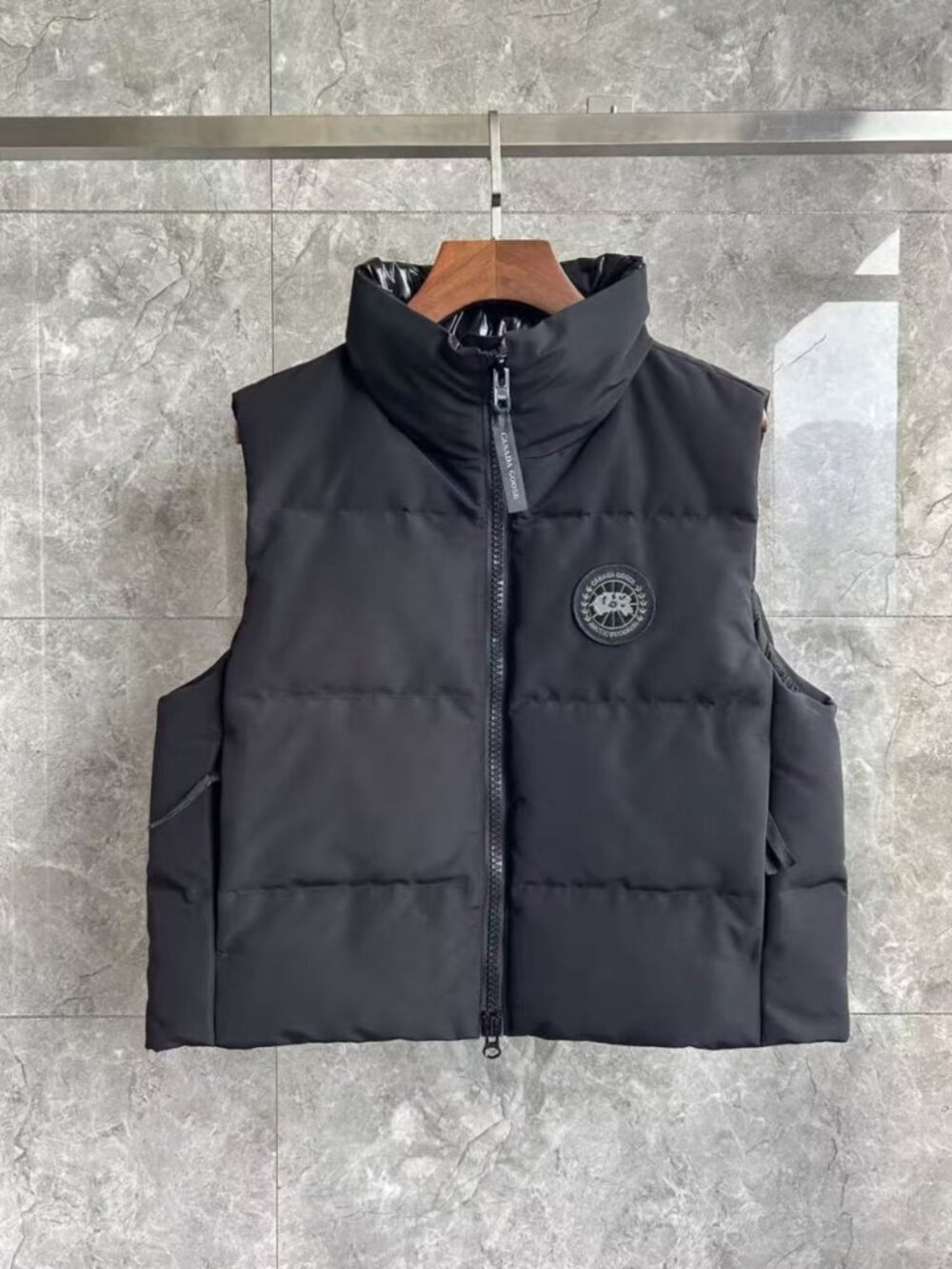 Canada Goose Grandview Cropped Vest Black Label Down Vest